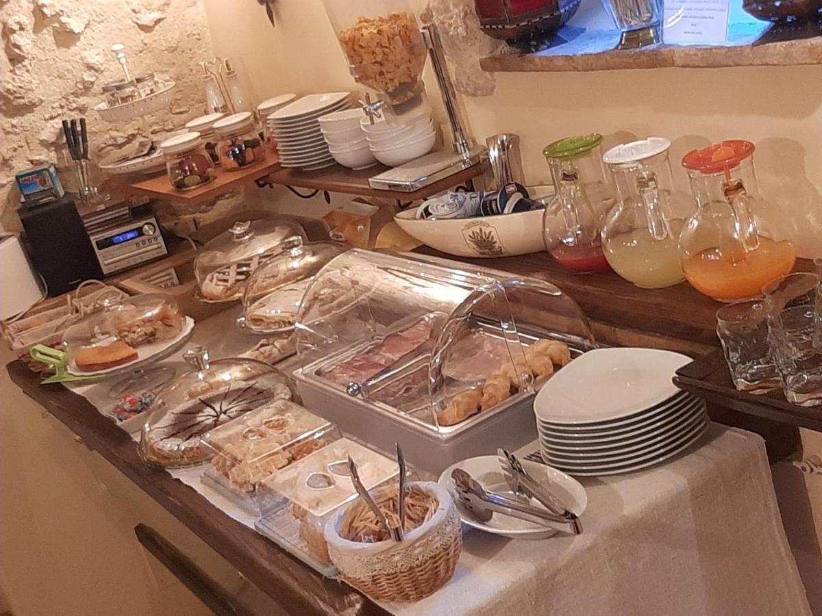 B&B Palazzo La Loggia Barisciano Dış mekan fotoğraf