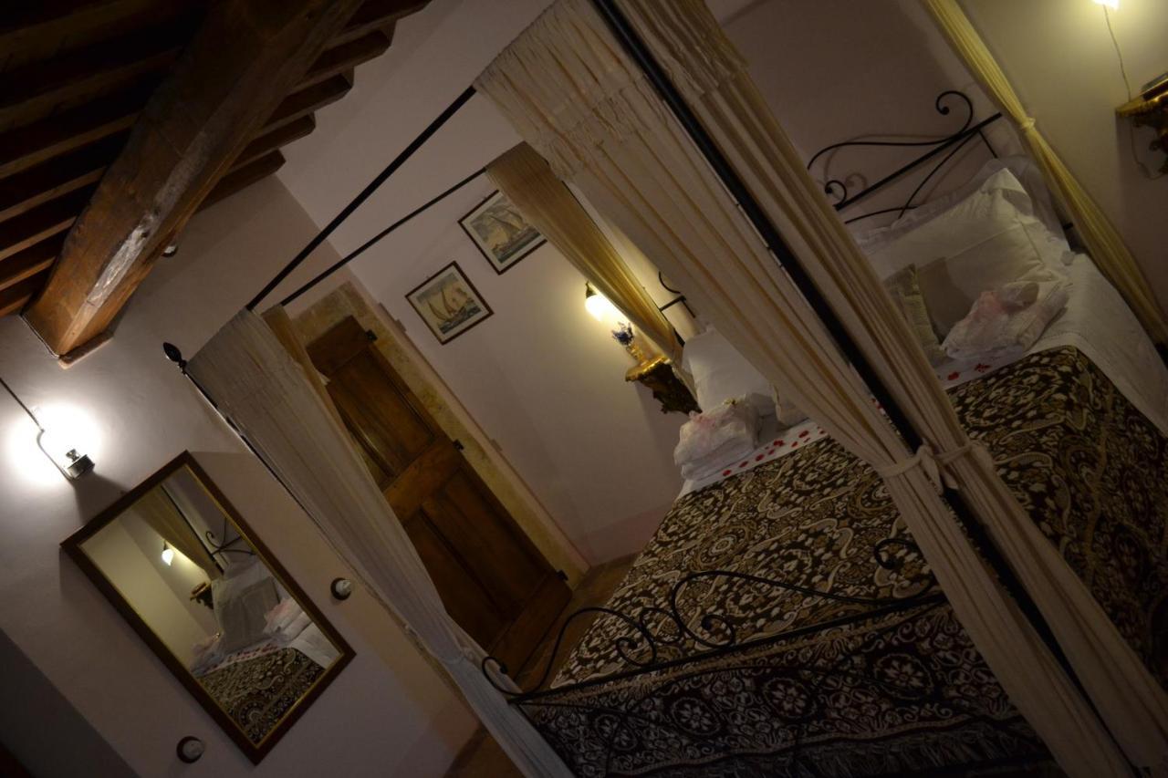 B&B Palazzo La Loggia Barisciano Oda fotoğraf